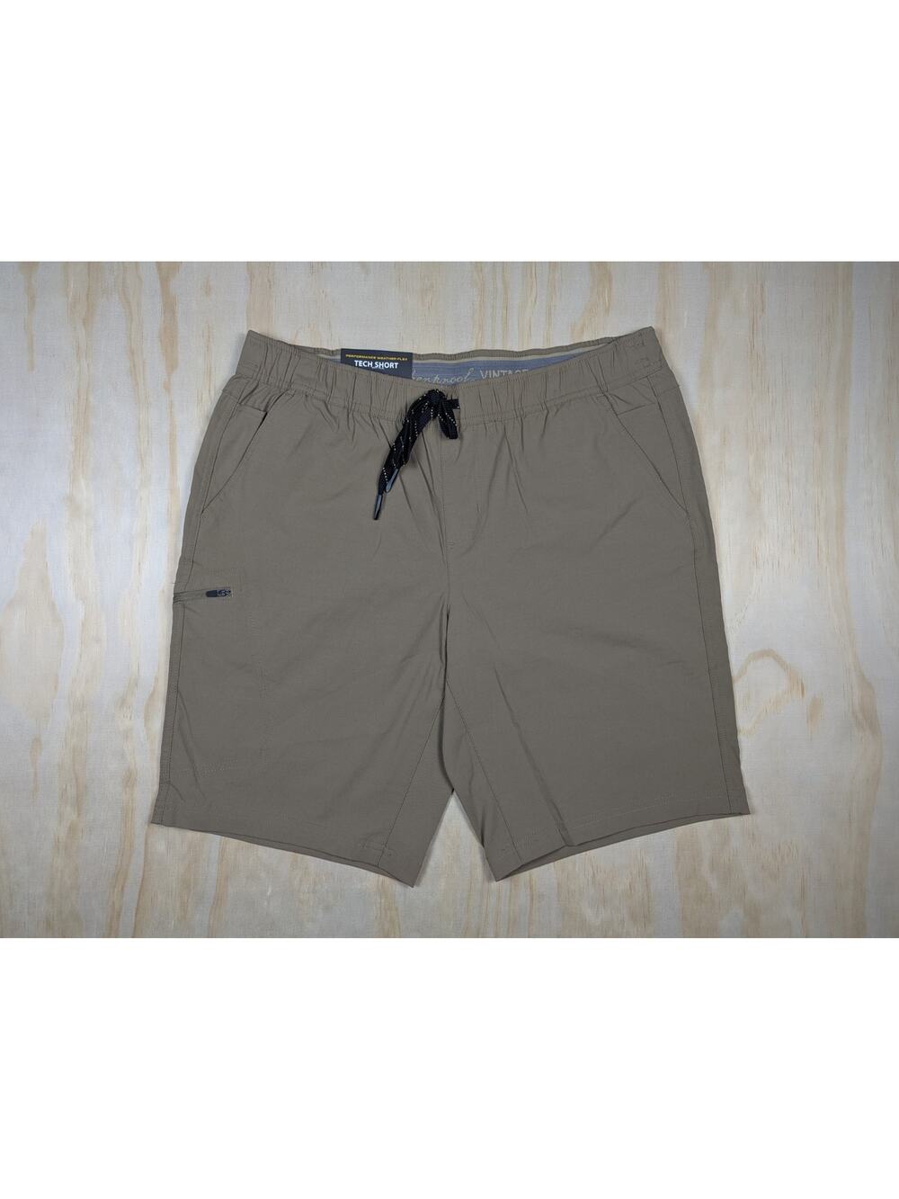 Weatherproof Vintage Men's Large Tech Shorts Tan 10.5" Inseam NWT Flex Stretch